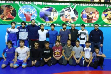Мастер-класс для спортсменов Ингушетии провел титулованный дагестанский борец Ильяс Бекбулатов