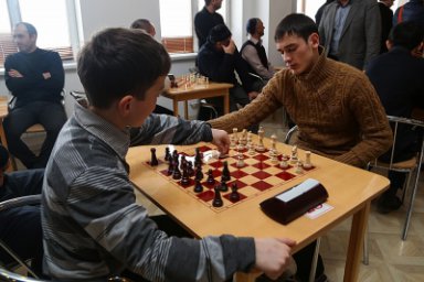 Юнус-Бек Евкуров посетил шахматный турнир на кубок &laquo;Ади-Ахмад&raquo;