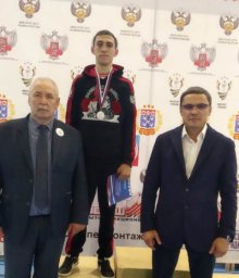 Эмран Хамхоев стал серебряным призером всероссийского турнира по боксу