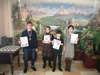Три золотых и одну серебряную медали завоевали ингушские шахматисты на первенстве СКФО