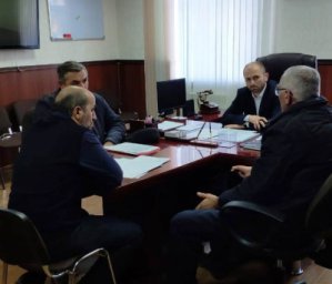 Али Дошхоклоев провел встречу с представителями подрядных организаций