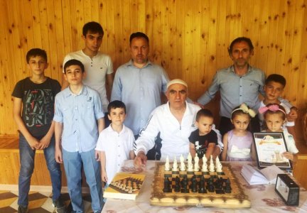 Федерация шахмат Ингушетии поздравила ветеранов шахматного спорта по случаю Международного дня шахмат